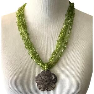 JTV New Peridot Chip Necklace with Shell Flower Pendant Sterling SIlver NIB Box